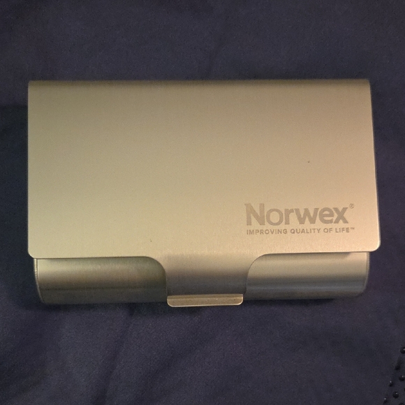 Norwex Screen Cleaner - Picture 2 of 8